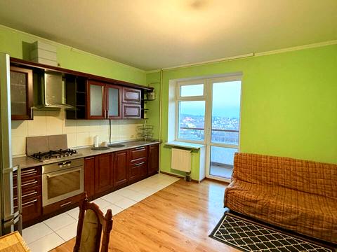 квартира за адресою Плугова вул., 10