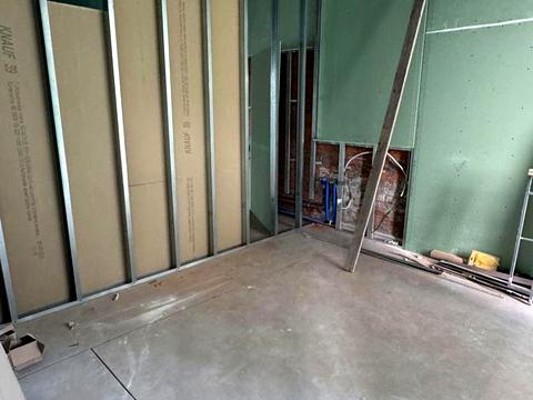 комерційна за адресою Андрія Верхогляда вул. (Михайла Драгомирова), 19-А