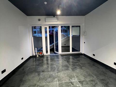 комерційна за адресою Княгинин вул., 44