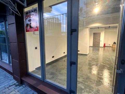 комерційна за адресою Княгинин вул., 44