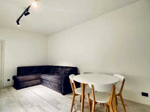 квартира за адресою Весняна вул., 12