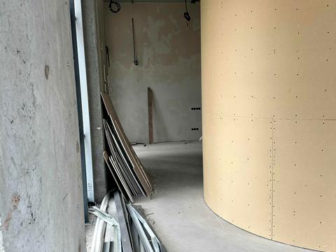 комерційна за адресою Андрія Верхогляда вул. (Михайла Драгомирова), 19-А