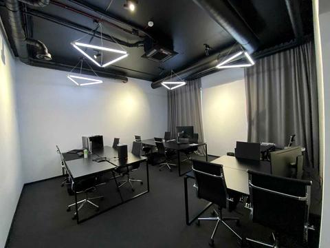 комерційна за адресою Антоновича вул. (Горького), 74