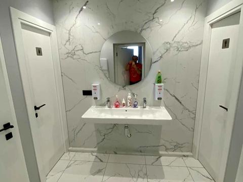 комерційна за адресою Антоновича вул. (Горького), 74