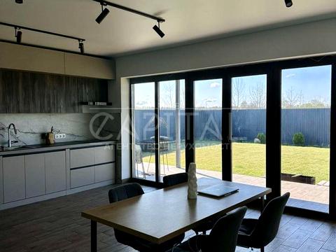 будинок за адресою пер. Луговий