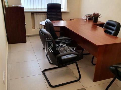 комерційна за адресою Київ, Шовковична вул., 13/2