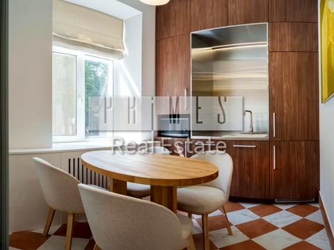 комерційна за адресою Київ, Князів Острозьких вул. (Московська), 29-Б