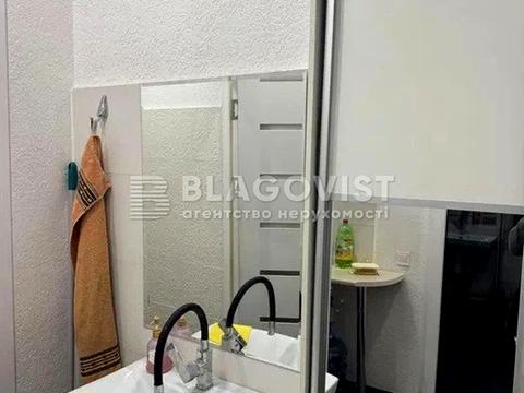 комерційна за адресою Генерала Шаповала вул. (Механізаторів), 20