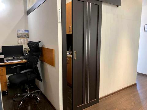 комерційна за адресою Липська вул., 19/7