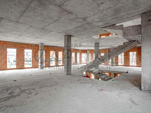 комерційна за адресою Магістральна вул., 11