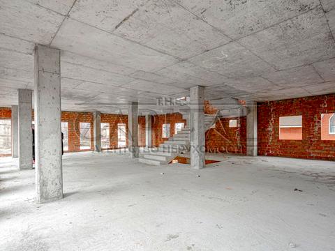 комерційна за адресою Магістральна вул., 11