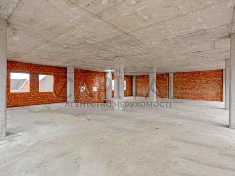 комерційна за адресою Магістральна вул., 11