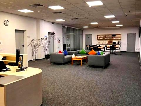 комерційна за адресою Верхній Вал вул., 10