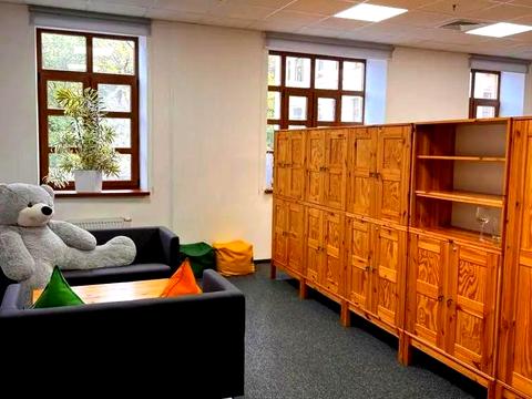 комерційна за адресою Верхній Вал вул., 10