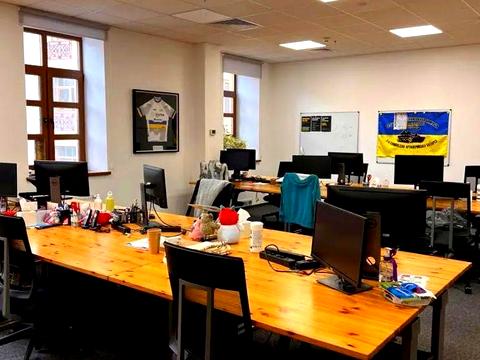 комерційна за адресою Верхній Вал вул., 10