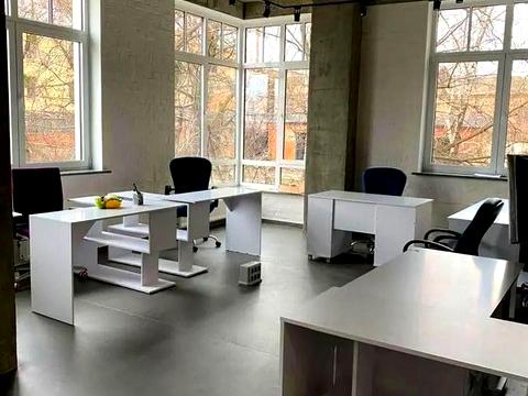 коммерческая по адресу Михаила Грушевского ул., 9Б