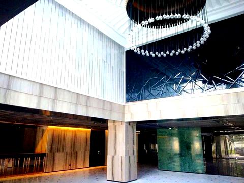 коммерческая по адресу Михаила Грушевского ул., 9Б