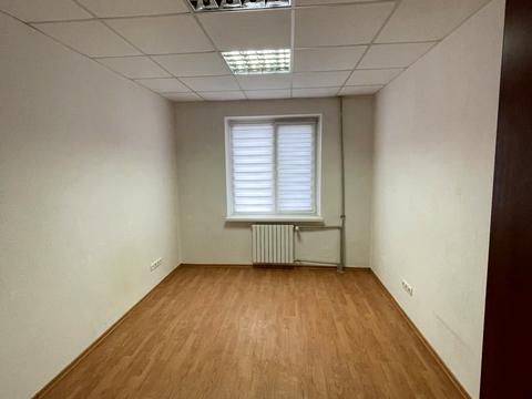 комерційна за адресою Князя Володимира Великого просп., 70