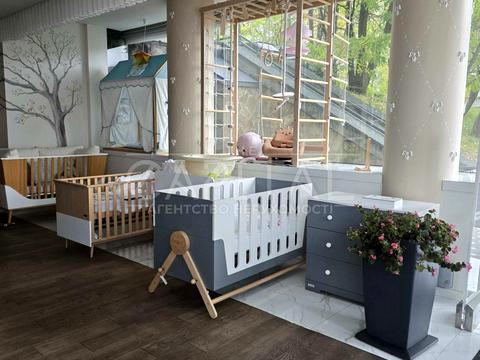 коммерческая по адресу Николая Михновского бульв. (Дружбы народов), 3