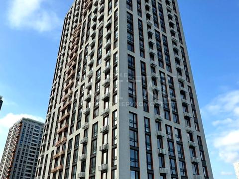 комерційна за адресою Дніпровська набережна вул., 18-Б