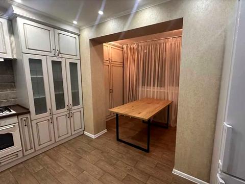 квартира за адресою Сергія Параджанова вул., 5