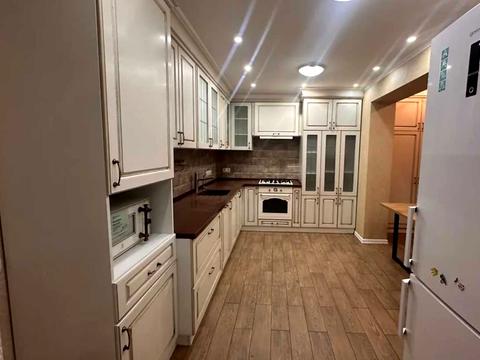 квартира за адресою Сергія Параджанова вул., 5