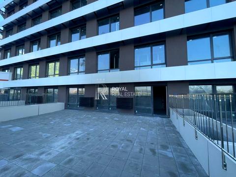 комерційна за адресою Дніпровська набережна вул., 72