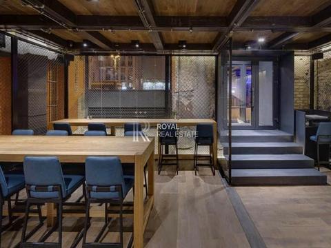 комерційна за адресою Хрещатик вул., 10