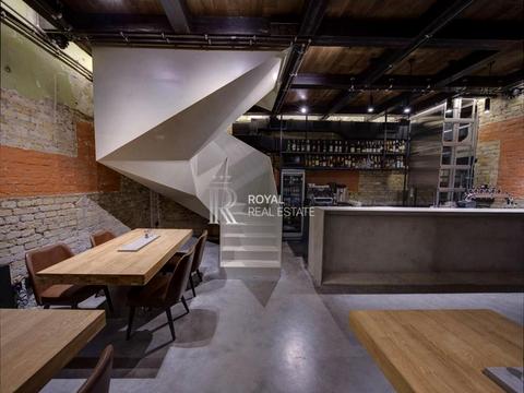 комерційна за адресою Хрещатик вул., 10