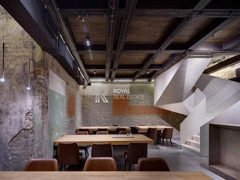 комерційна за адресою Хрещатик вул., 10