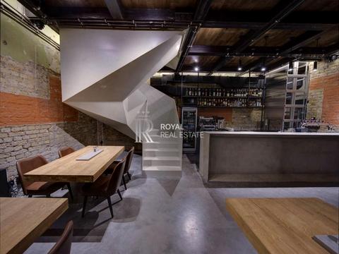 комерційна за адресою Хрещатик вул., 10