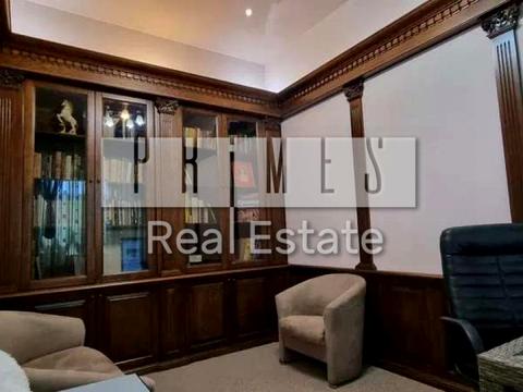 будинок за адресою Квітнева вул.