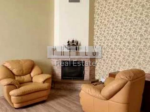 будинок за адресою Квітнева вул.