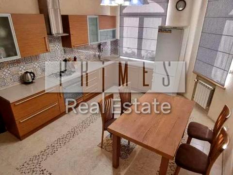 будинок за адресою Квітнева вул.