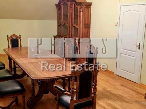 будинок за адресою Квітнева вул.