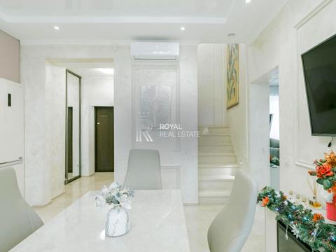 будинок за адресою Набережна, 1