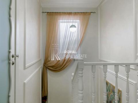 будинок за адресою Набережна, 1