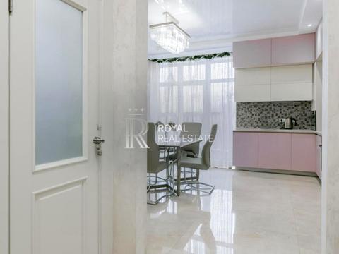 будинок за адресою Набережна, 1