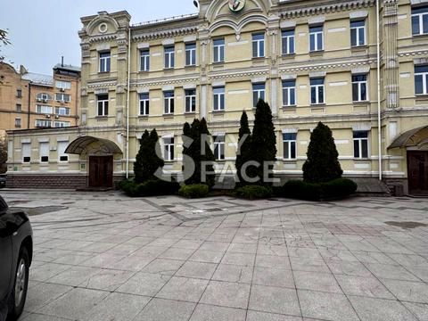 коммерческая по адресу Константиновская ул., 32