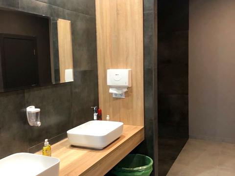 комерційна за адресою Князів Острозьких вул. (Московська), 23