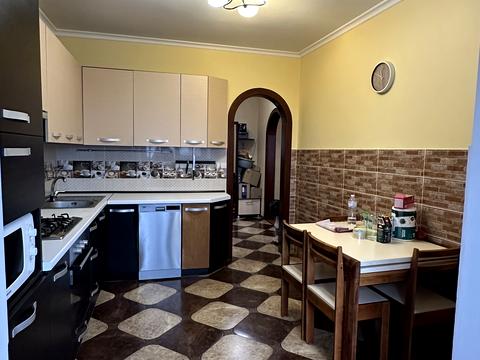 квартира за адресою Василя Симоненка вул., 3б