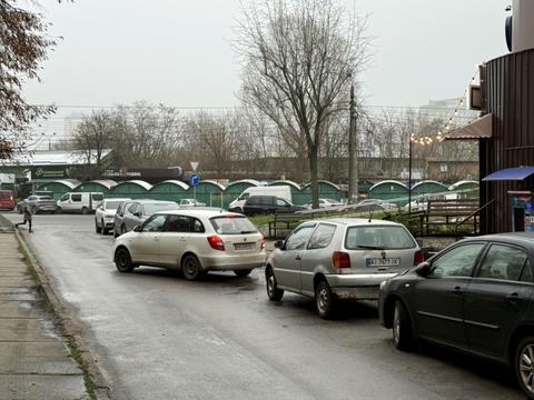 комерційна за адресою Василя Порика просп., 3