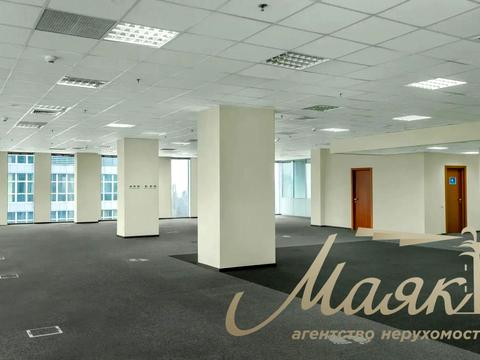 коммерческая по адресу Николая Амосова ул., 12