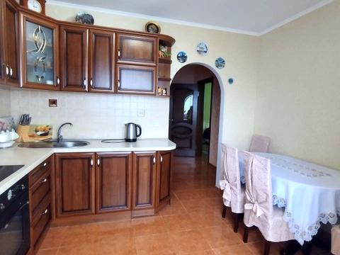 квартира за адресою Лариси Руденко вул., 10-Б