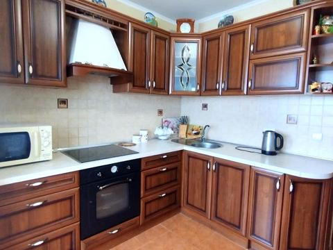 квартира за адресою Лариси Руденко вул., 10-Б