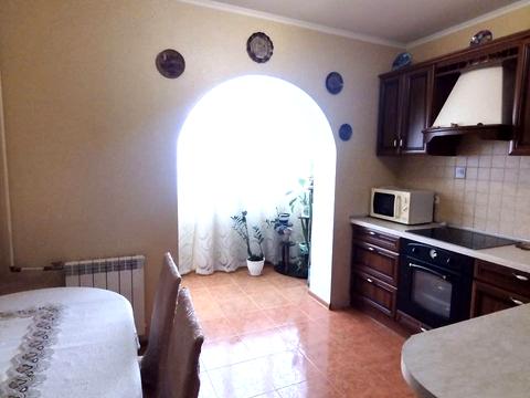 квартира за адресою Лариси Руденко вул., 10-Б