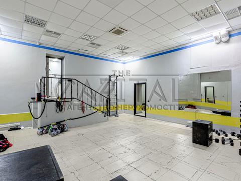 комерційна за адресою Володимира Івасюка просп. (Героїв Сталінграду), 8