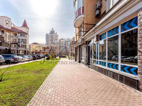 комерційна за адресою Володимира Івасюка просп. (Героїв Сталінграду), 8