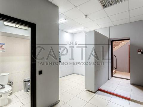 комерційна за адресою Володимира Івасюка просп. (Героїв Сталінграду), 8