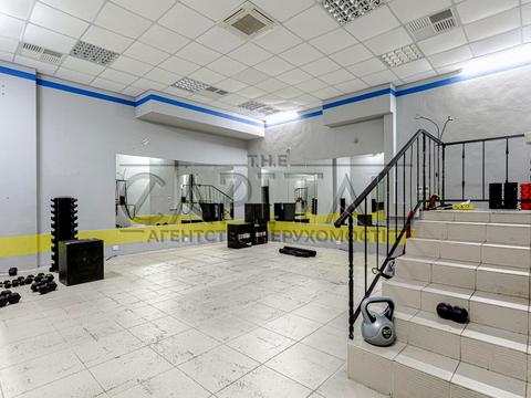 комерційна за адресою Володимира Івасюка просп. (Героїв Сталінграду), 8